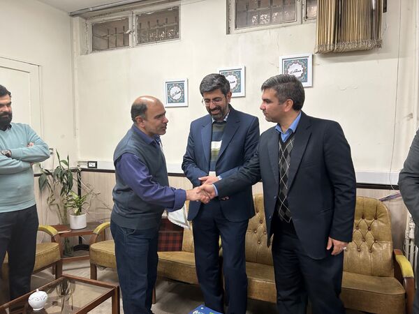  تقدیر از راهبران قطبی سازمان دانش اموزی شهرستانهای تهران