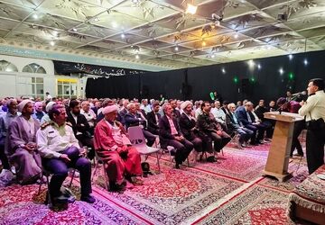 همایش منادیان عاشورایی با حضور مداحان، شاعران آئینی و رؤسای هیئات مذهبی شهرستان کاشمر
