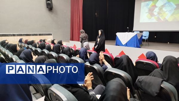 گردهمایی مراقبین سلامت مدارس ناحیه ۷ مشهد