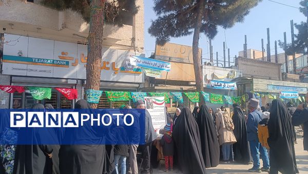 برپایی غرفه‌های فرهنگی به مناسبت میلاد امام زمان (عج) در نیشابور 