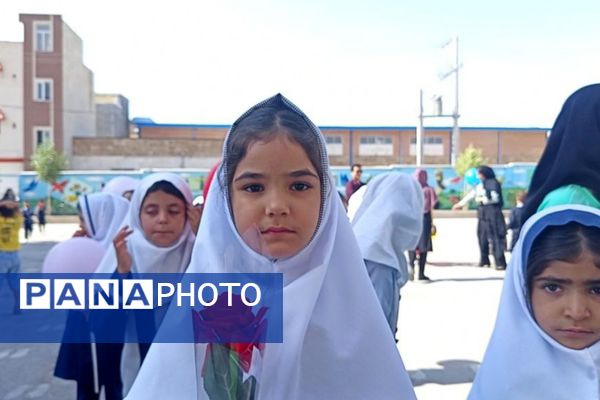 شکوفه‌های لبخند در لردگان نوید سالی پربار در مدارس نیایش و مهرآفرین