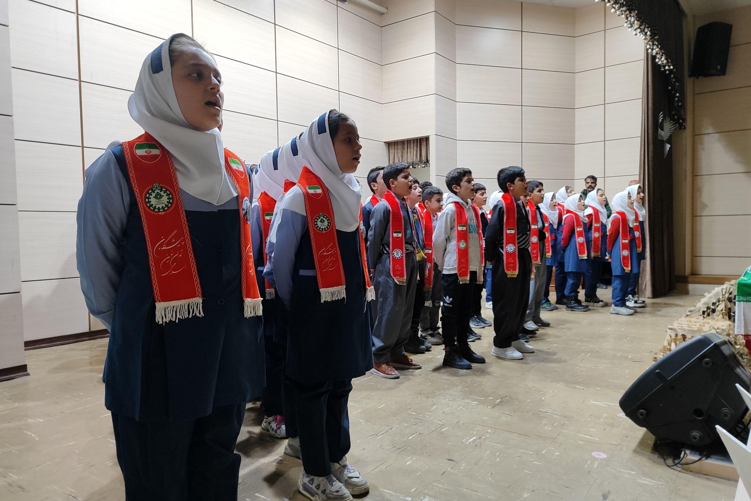 مراسم اختتامیه یادواره شهدا با حضور مدارس شاهد ناحیه یک سنندج