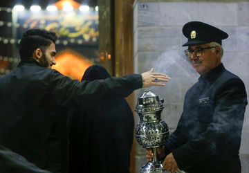 حال و هوای حرم مطهر رضوی در شب شهادت امام کاظم علیه السلام