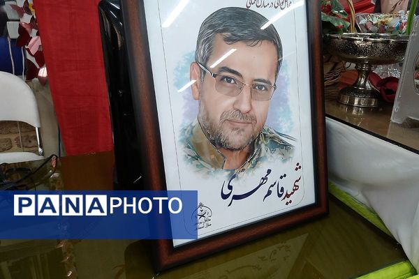 مراسم «لاله‌های روشن» در دبستان دکتر کیهانی 