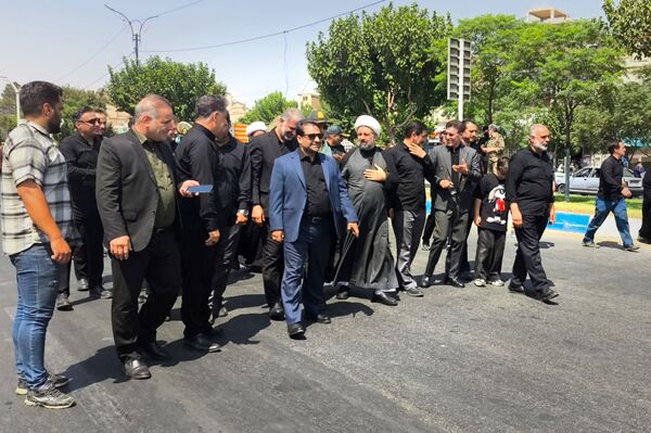 خیل عاشقان حسینی در مسیر جاماندگان اربعین رباط کریم