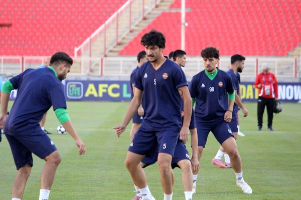 تمرین بازیکنان تیم تراکتور پیش از بازی با الوحده امارات