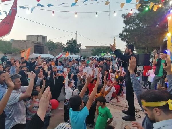 جشن یک کیلومتری عید غدیر در شهرستان بام و صفی آباد 
