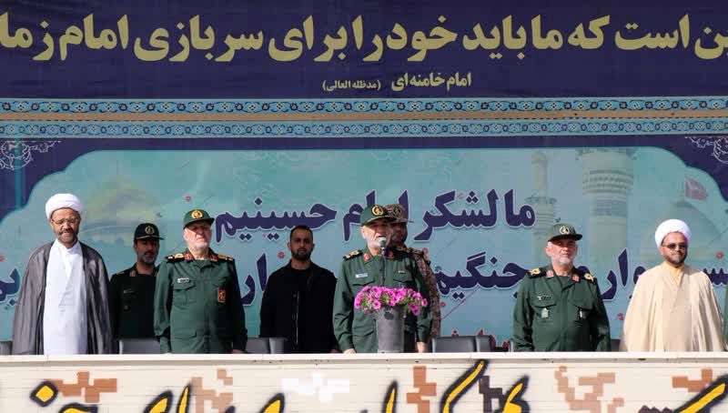 سپاه در دل سختی‌ها در قلب جهاد و در میدان شهادت رشد کرد