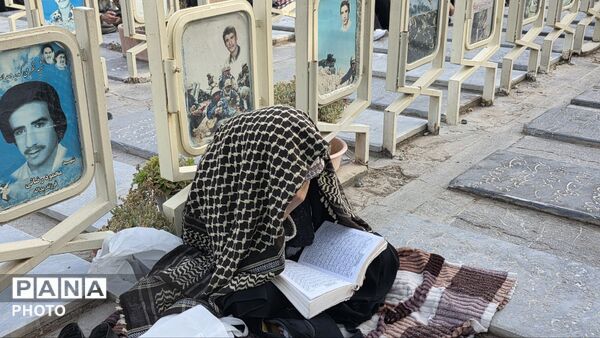 اصفهان غروب عرفه را با عطر دعا نفس کشید