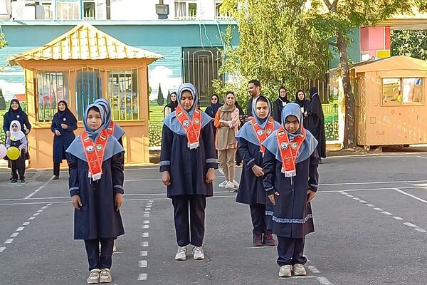 جشن شکوفه‌ها در شهرستان ورامین