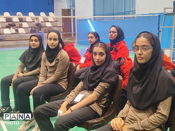 رقابت‌های ورزشی بدمینتون دانش‌آموزان دختر منطقه 2 کشور  در کرج 