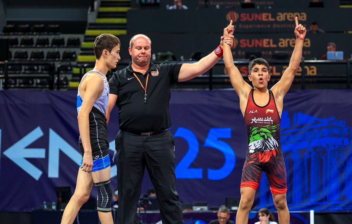 کشتی آزاد نوجوانان جهان؛ ۳ فینالیست ایران در پنج وزن دوم