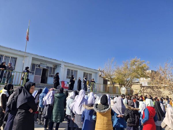 حضور کتابداران در مدارس روستاهای سملقان 