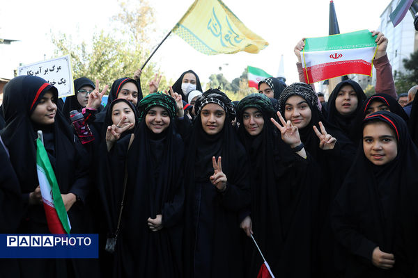 حضور وزیر آموزش و پرورش در راهپیمایی 13 آبان