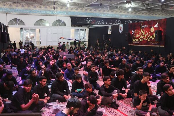 جوانان کاشمری در شب تاسوعا سنگ تمام گذاشتند