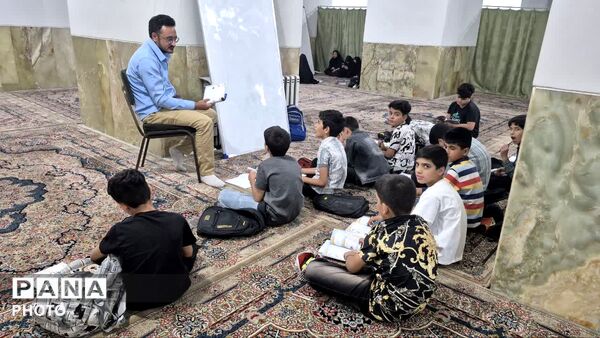 مسجدی که تبدیل به سنگر حفظ جبهه‌ دانش شد
