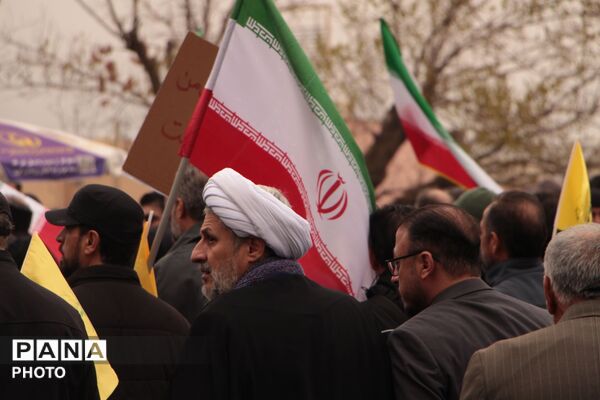 حضور حداکثری مردم و فرهنگیان اسلامشهر در راهپیمایی روز جهانی قدس 