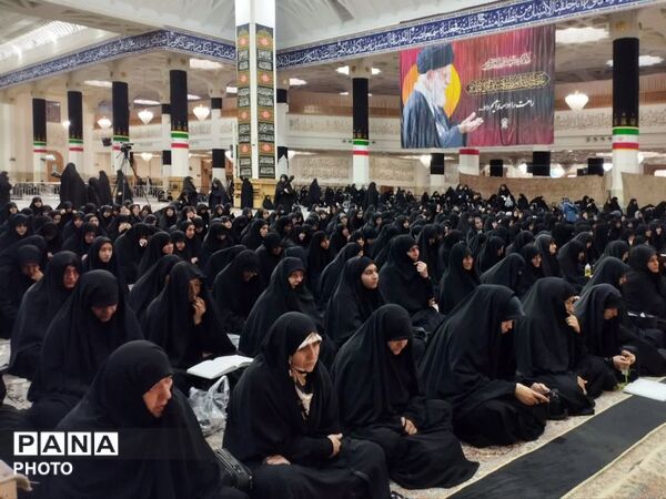 مراسم عزادای بانوان در حرم حضرت معصومه(س)