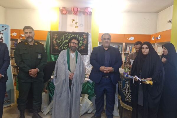 طنین آیات وحی در آیین افتتاح هفته قرآن و عترت در فشافویه