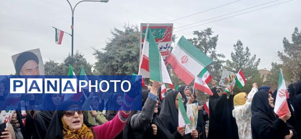 ۲۲ بهمن؛ تجلی حضور نسل‌ها در سالروز پیروزی انقلاب اسلامی 