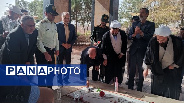 آیین غبار روبی مزار شهدای گمنام شهر رباط‌سنگ