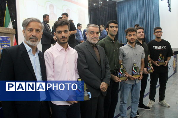 همایش تجلیل از برترین‌های کنکور سراسری 1403 استان بوشهر