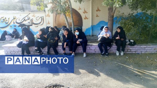 دور همی دخترانه همزمان با هفته بهداشت روان در دبیرستان فرهنگیان 