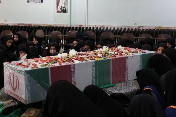 در زمین، گمنام اما در آسمان، خوشنام