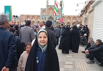 ضربان تاریخ در رگ‌های خیابان؛ از گام نخست کودک تا پرواز یک ملت