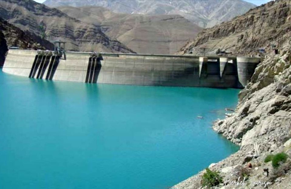 سد امیرکبیر؛ نگین آبی البرز، تلفیقی از مهندسی مدرن و طبیعت چشم‌نواز