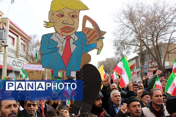 گلستانی از غرور در سملقان؛ موج حضور مردم در جشن انقلاب