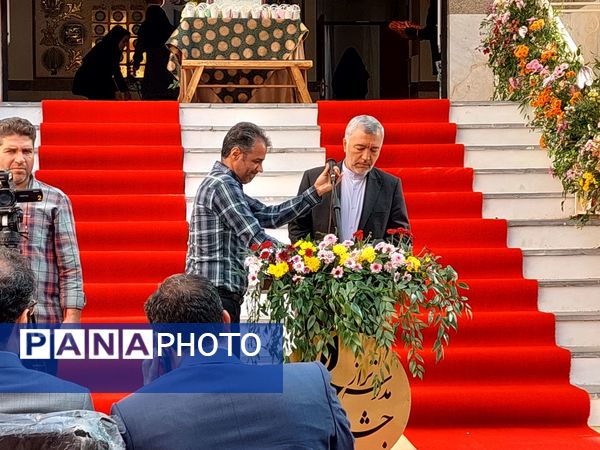 زنگ جوانه ها در مشهد به صدا در آمد