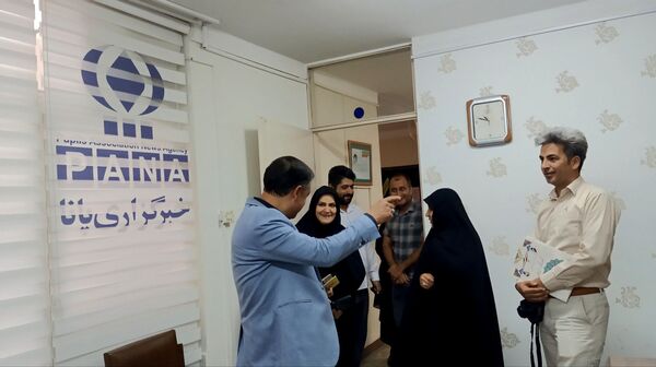 بازدید مدیر آموزش و پرورش ناحیه یک زنجان و تجلیل از فعالان خبرگزاری پانا در استان