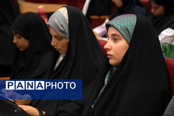 برگزاری جلسه سوم طرح «خبرنگار شو» در اداره آموزش و پرورش ناحیه‌ یک‌ مشهد مقدس