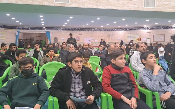 تقدیر از نوجوانان برگزیده قرآنی ناحیه 4 آموزش و پرورش قم