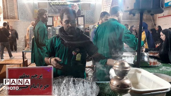  قاب پانا میزبان چایخانه های حسینه امام خمینی (ره)