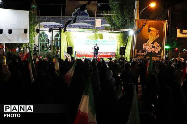 اجتماع باشکوه مردمی در میدان ارشاد ورامین
