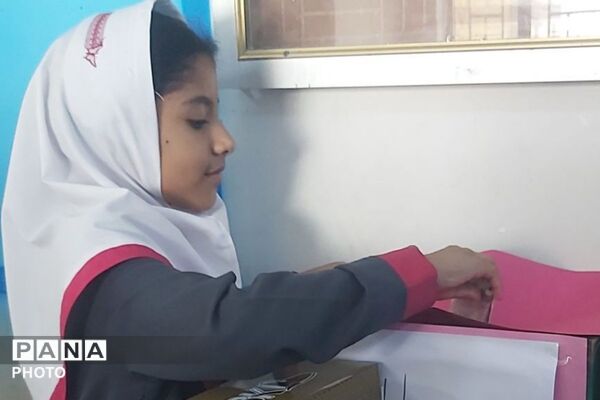 جشن عاطفه‌ها در مدارس رودبار جنوب