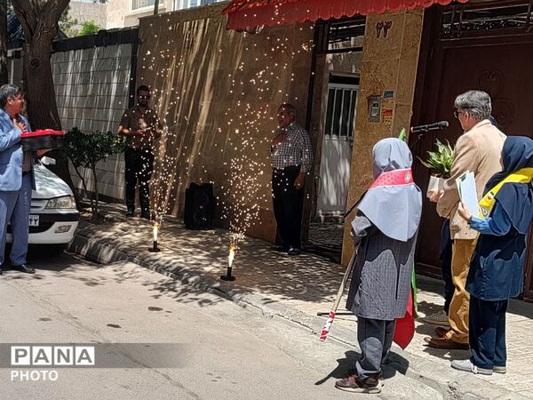 تقدیر از معلمان بازنشسته توسط آموزش و پرورش ناحیه سه