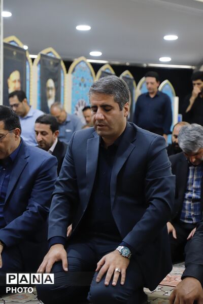 هم‌نوایی جامعه فرهنگیان تهران در سوگ رهبر شهید