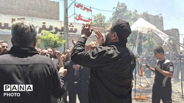 مراسم صبح عاشورای حسینی در مسجد جامع امیرالمؤمنین با حضور عزاداران حسینی 