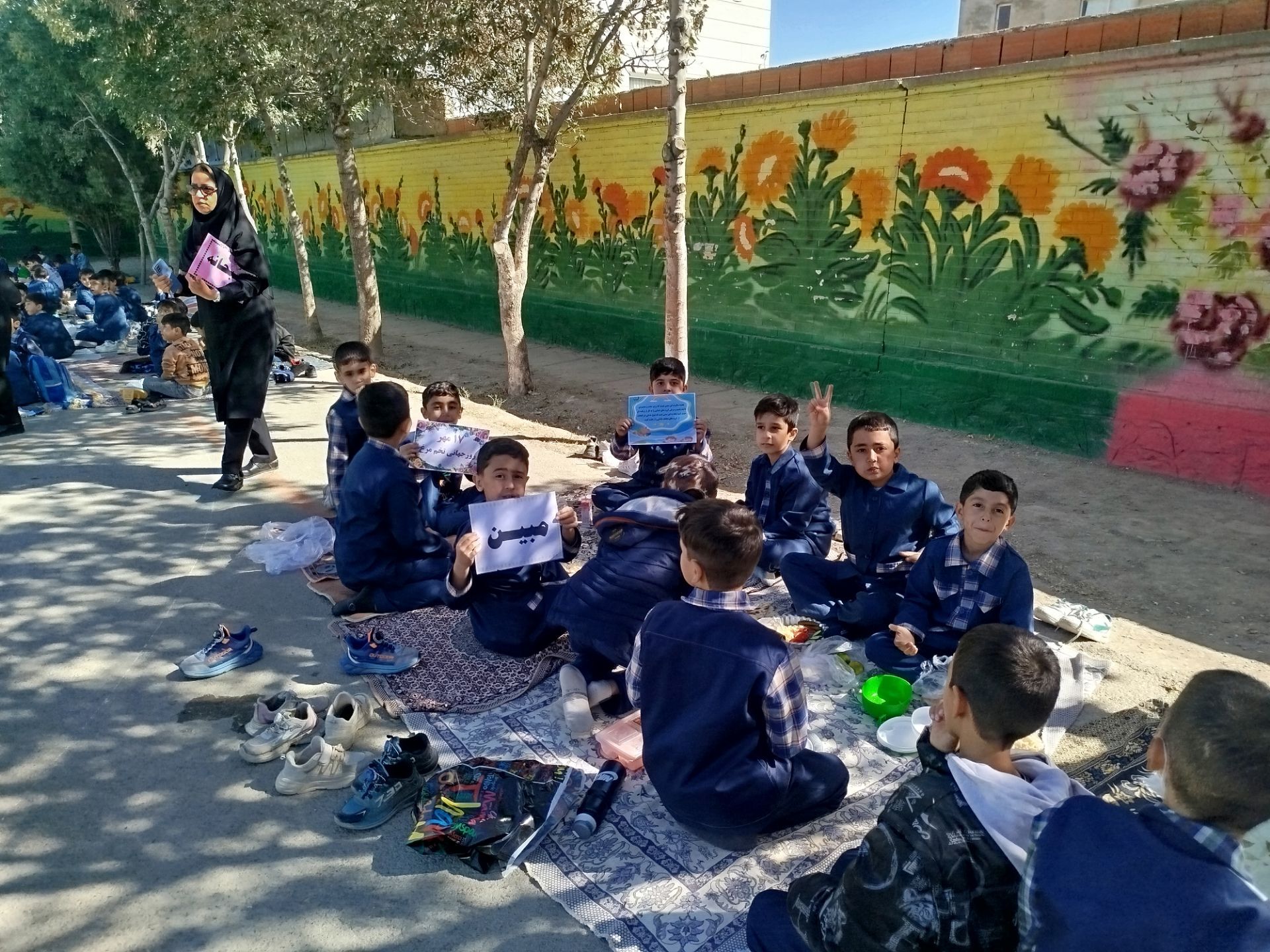 صبحانه سلامت در مدرسه مبین شهرستان شیروان