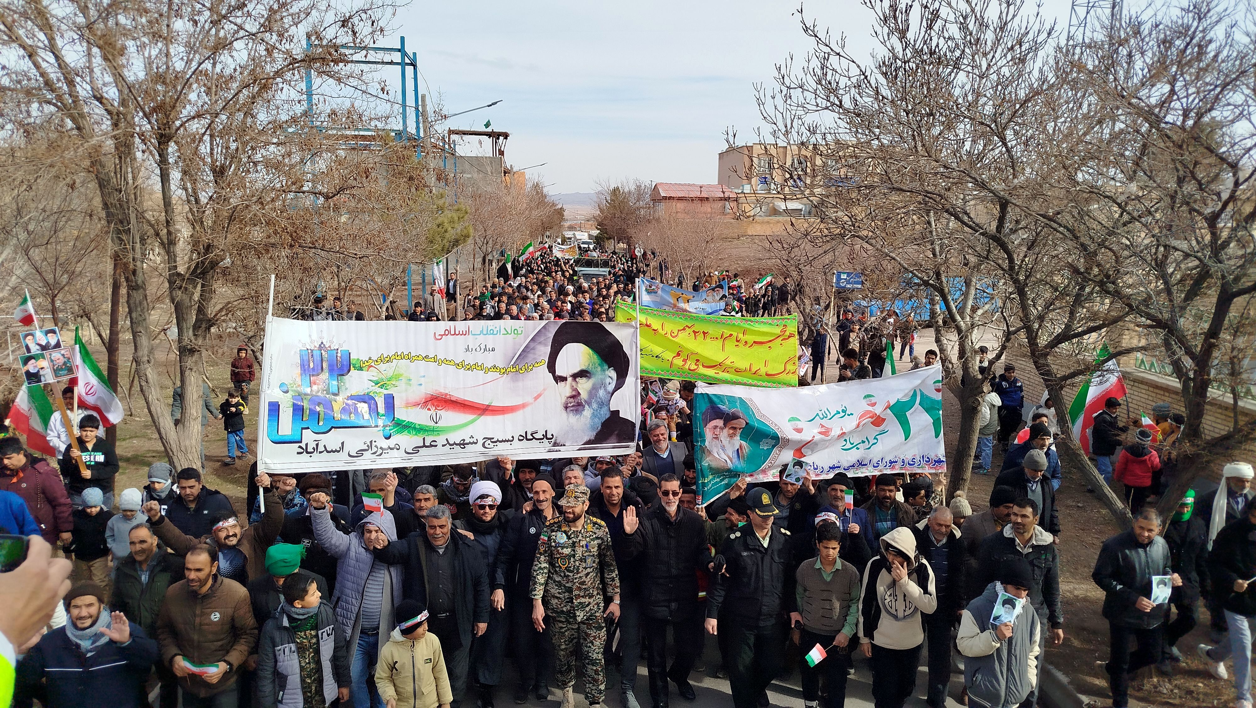 راهپیمایی پرشور ۲۲ بهمن در جلگه رخ 