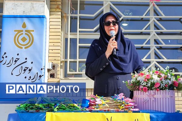 جشن ولادت حضرت زینب (س) و روز پرستار در دبیرستان مهر