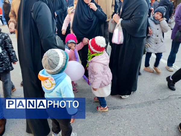 قاب پانا میزبان ساعات اولیه جشن بزرگ خیابانی در نیشابور 