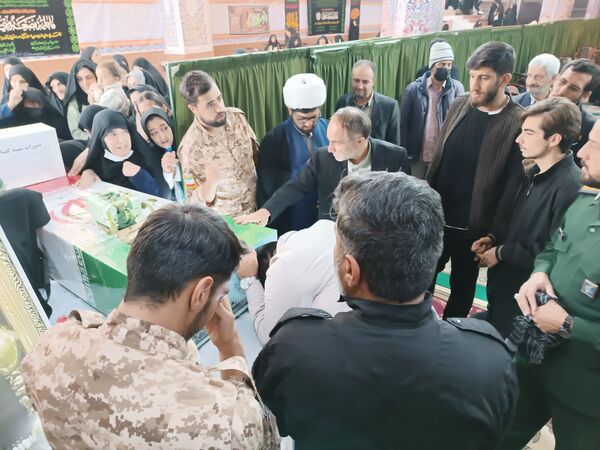 عطر حضور شهید گمنام در نماز جمعه فارسان