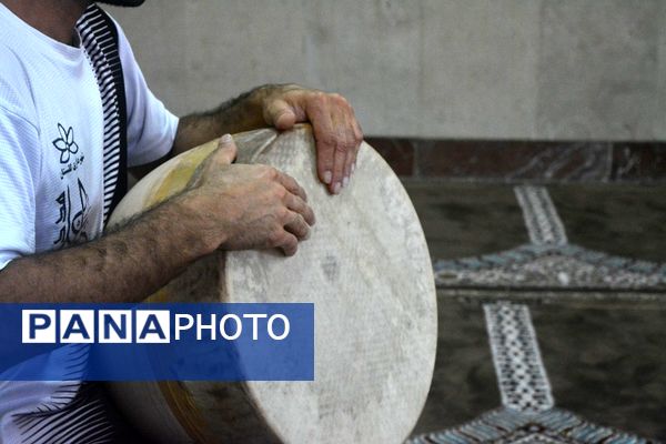 آموزش ضرب زورخانه‌ای در دبستان رازی ناحیه دو بهارستان