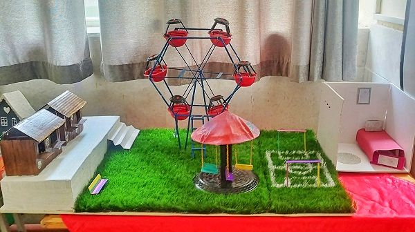 برپایی نمایشگاه آثار هنری دانش‌آموزان هنرستان حضرت خدیجه اشتهارد