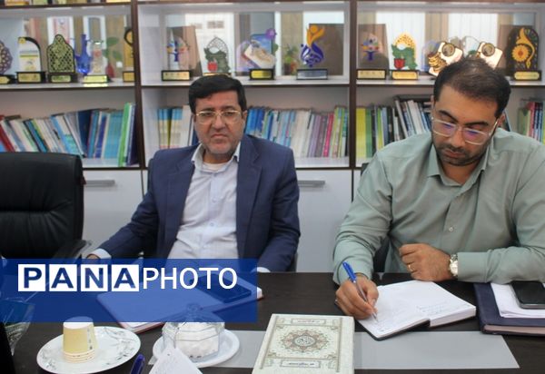 جلسه برنامه‌ریزی اداره امور تربیتی، مشاوره و مراقبت در برابر آسیب‌های اجتماعی آموزش و پرورش استان بوشهر 