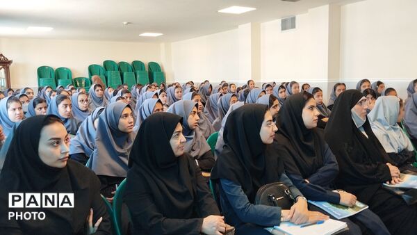  دبیرستان فرشته میزبان نیروهای انتظامی 